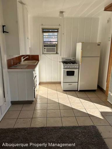 Main picture of 1208 Dr Martin Luther King Jr Ave NE