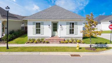 Main picture of 7644 Jeter Dr