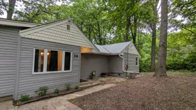 Main picture of 28 Glen Ave