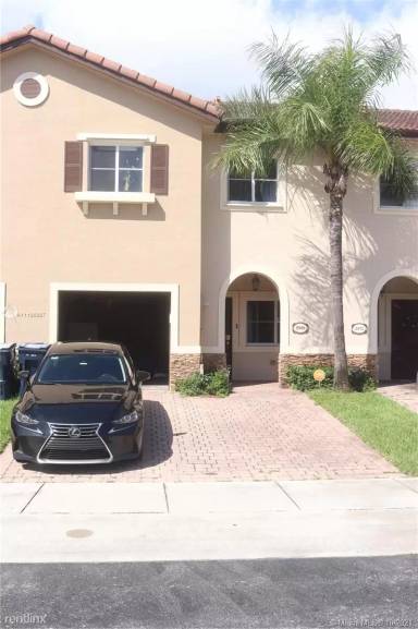 Main picture of 8919 SW 220th St