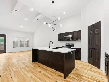 Main picture of 105 Amberwood Ct