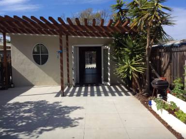 Main picture of 2890 Hope Ave
