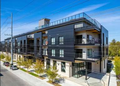 Main picture of 2704 Clifton Ave