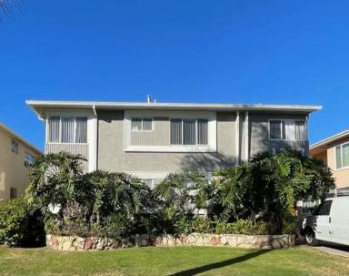 Main picture of 1037 S Holt Ave