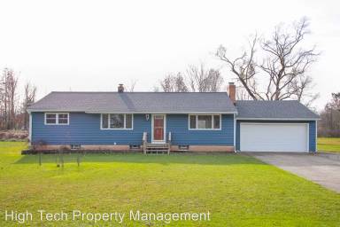 Main picture of 23067 Redfern Rd