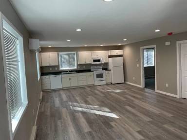 Main picture of 202 5th St SE