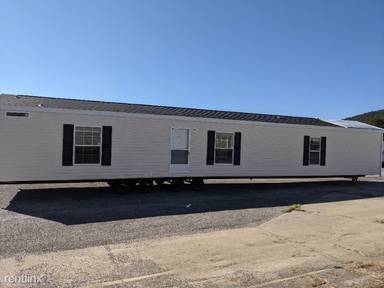 Main picture of 1636 Sandifer Blvd