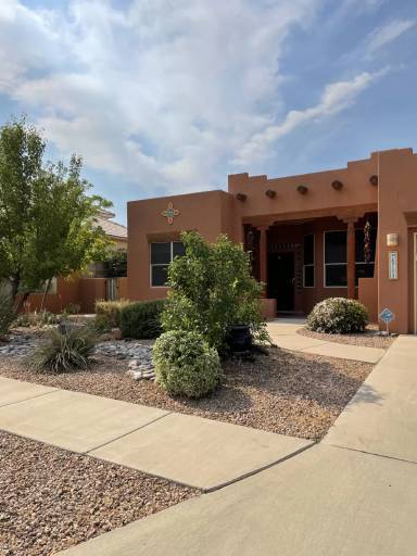 Main picture of 6704 Tesoro Pl NE