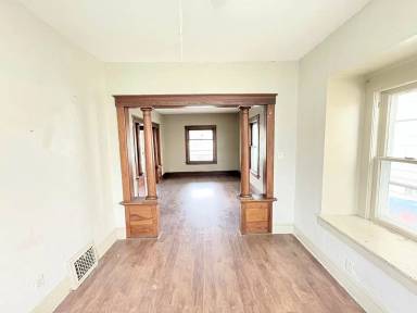 Main picture of 221 Knower St
