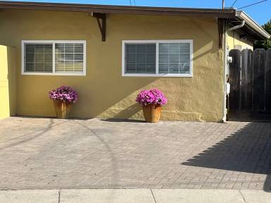 Main picture of 3115 Flower Cir