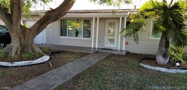 Main picture of 7531 SW 136th Ave