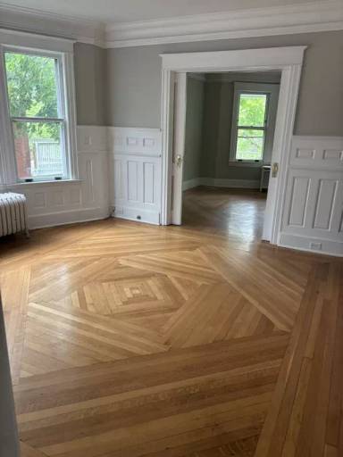 Main picture of 10 S Main Ave