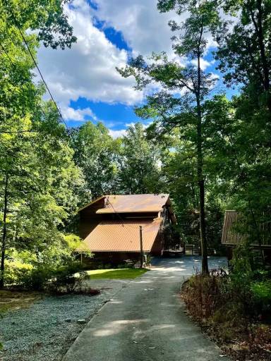 Main picture of 418 Summit View Rd