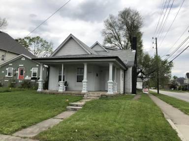 Main picture of 1640 Woodlawn Ave