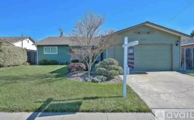 Main picture of 2080 Country Dr