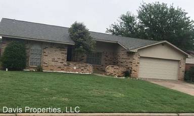 Main picture of 1004 Castle Dr