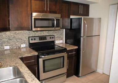 Main picture of 520 SW 111th Ave