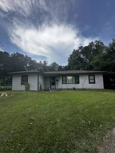 Main picture of 6819 Spring Dr