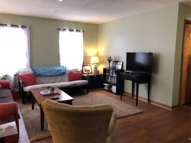 Main picture of 809 N Aurora St