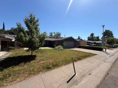 Main picture of 8632 Midfield Way