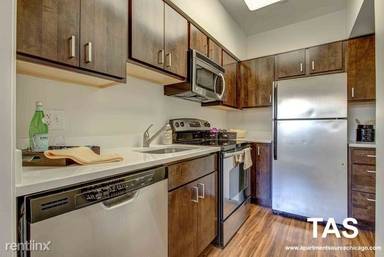 Main picture of 222 E Chestnut Condo