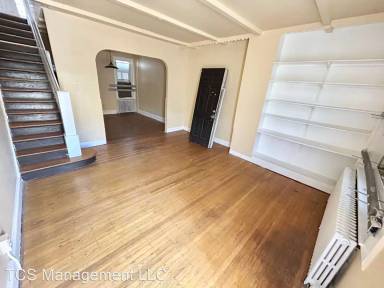 Main picture of 447 E Mechanic St