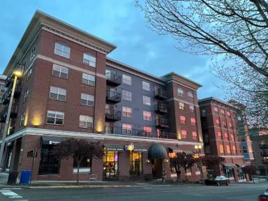Main picture of 960 Harris Ave