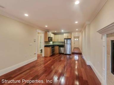 Main picture of 2903 Bush St