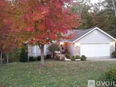 Main picture of 171 Hideaway St