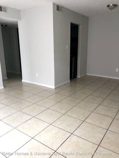 Main picture of 2219 Walden Dr
