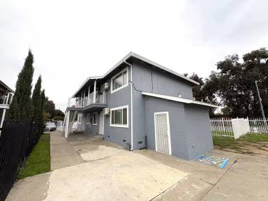 Main picture of 3916 42nd Ave