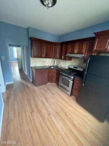 Main picture of 24 Gates Ave