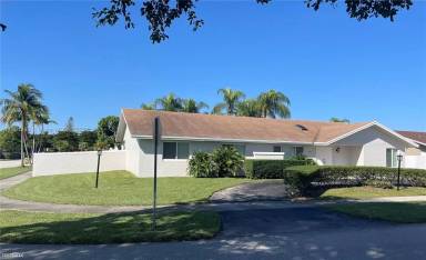 Main picture of 10740 SW 146th Ave