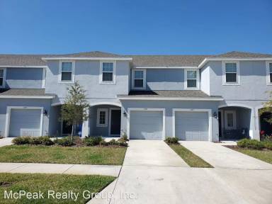 Main picture of 7107 Summer Holly Pl