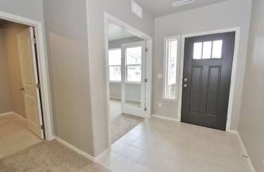 Main picture of 33 N Mingus Ave