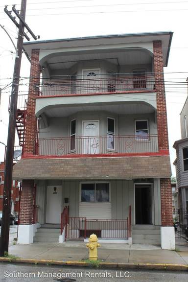 Main picture of 669 W King St