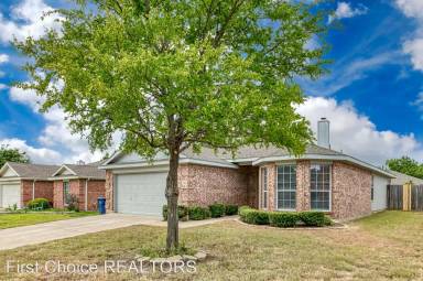 Main picture of 2404 Collier Dr