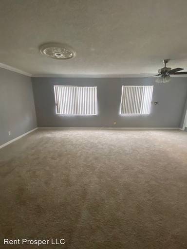 Main picture of Golf Side Villas