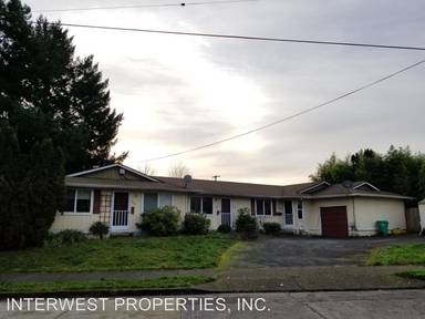 Main picture of 8020 N Chicago Ave