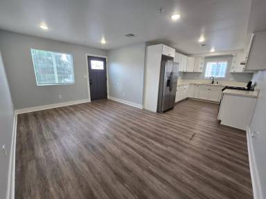 Main picture of 3527 Percy St