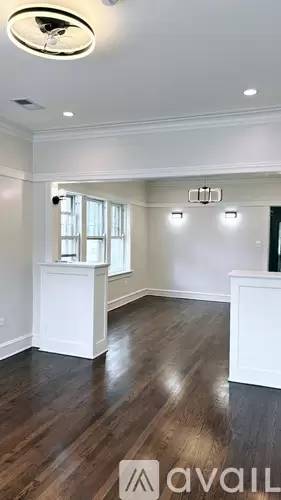 Main picture of 4241 W Augusta Blvd