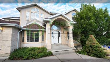 Main picture of 1556 Maple Hills Dr