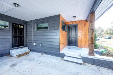 Main picture of 1916 Stuart Ave