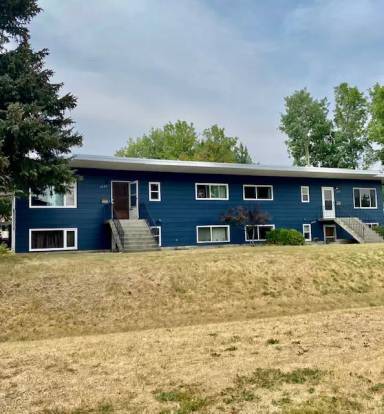 Main picture of 1419 S Willson Ave