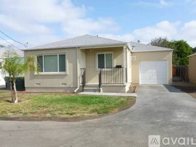 Main picture of 439 Central Ct