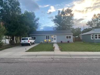 Main picture of 236 Junco St