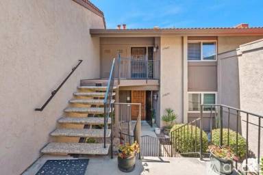 Main picture of 17461 Plaza Dolores