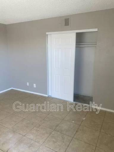 Main picture of 2125 Exeter Dr