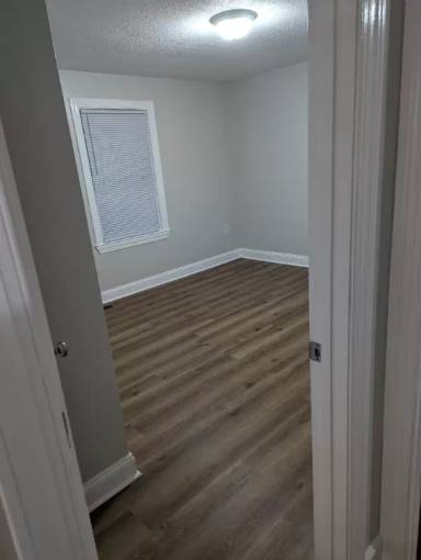 Main picture of 1025 Hazelwood Dr