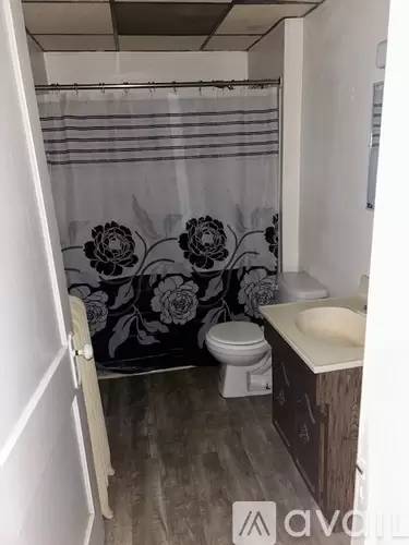 Main picture of 52 N Broad St
